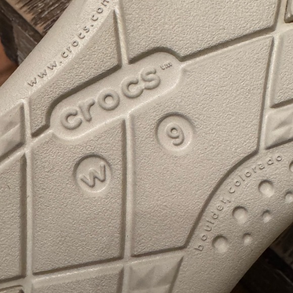 Brand New Women Crocs Walu Canvas Loafer Size 9 - Picture 10 of 11